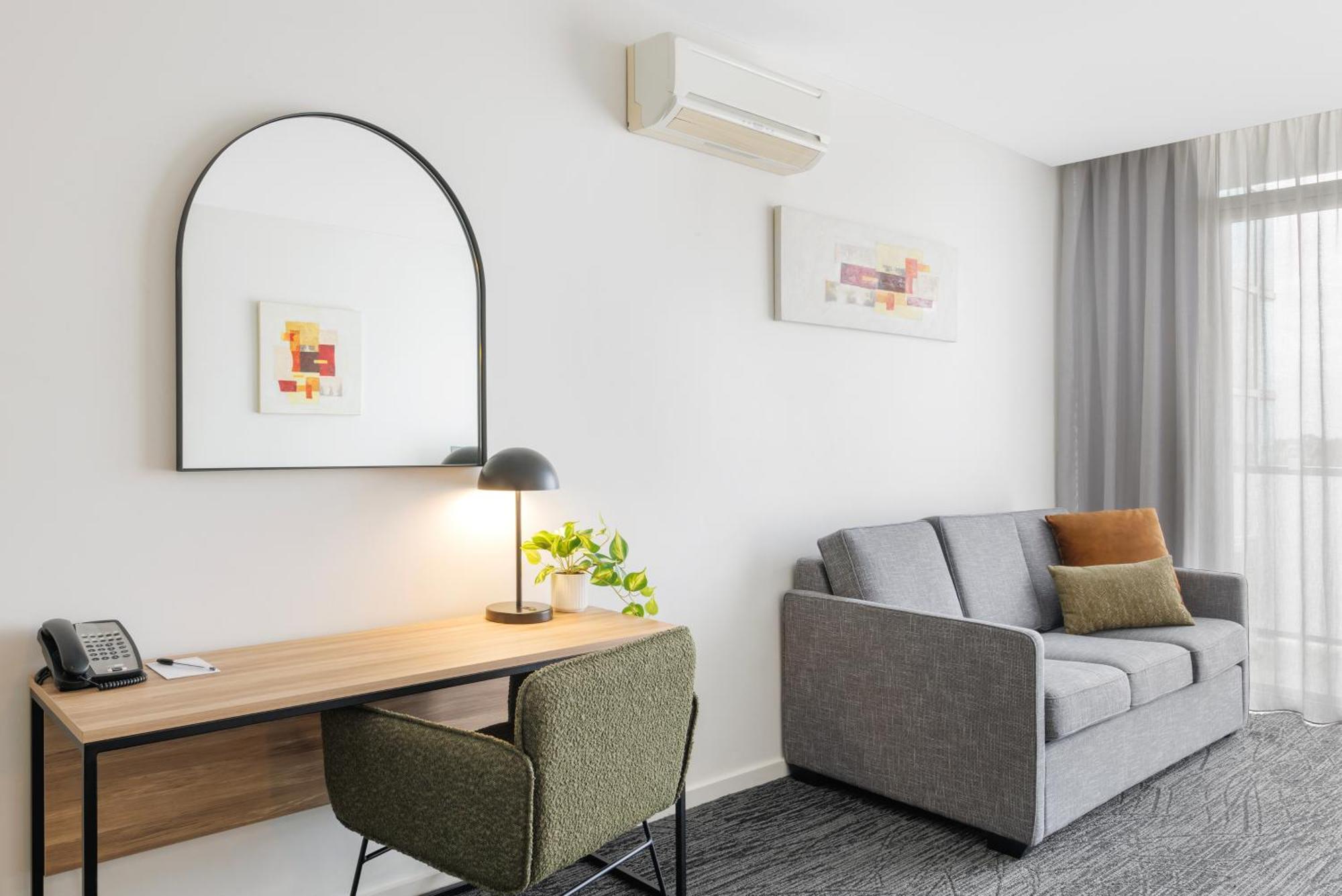 Quest Aparthotel 4*