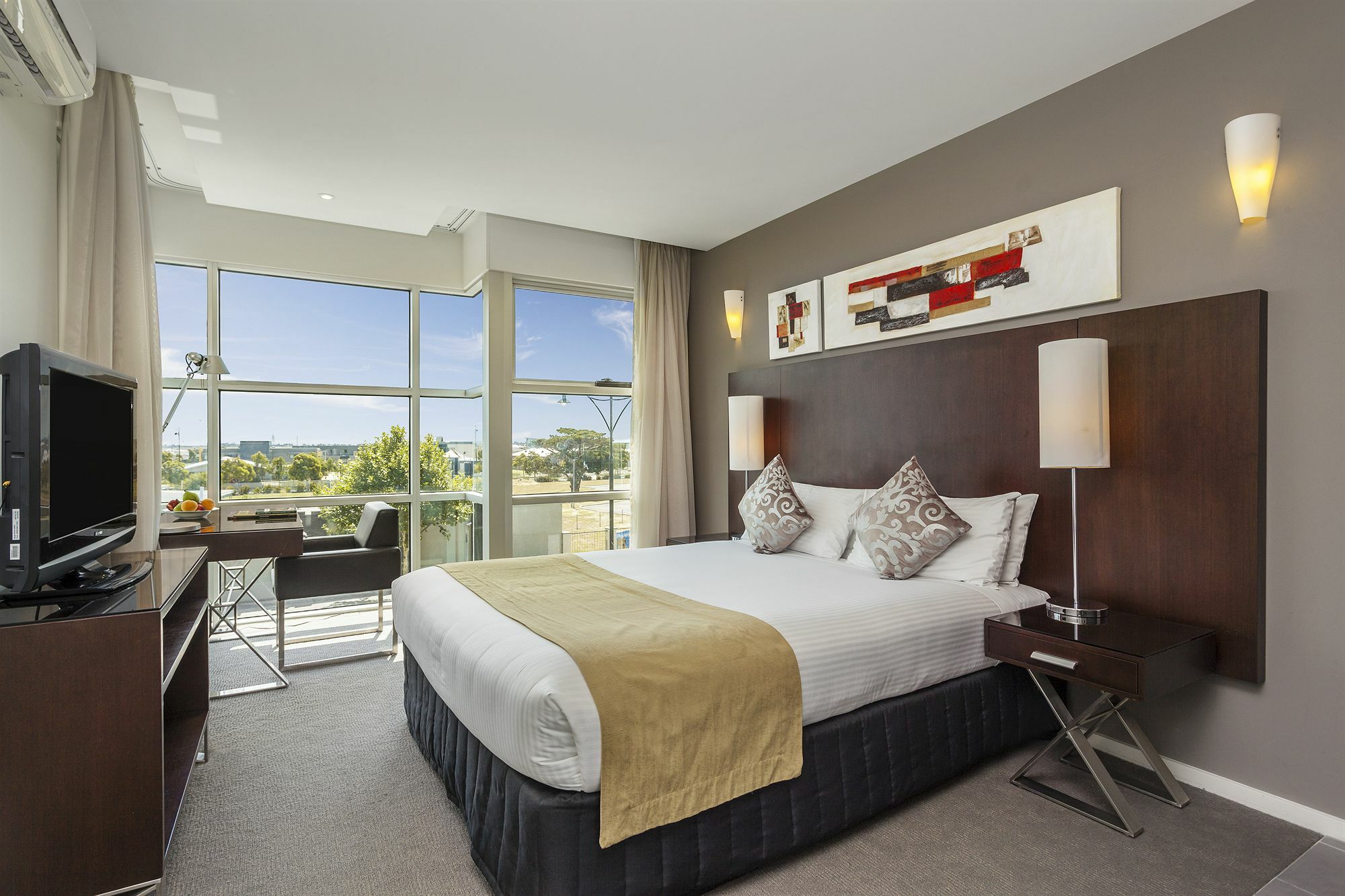Quest Aparthotel