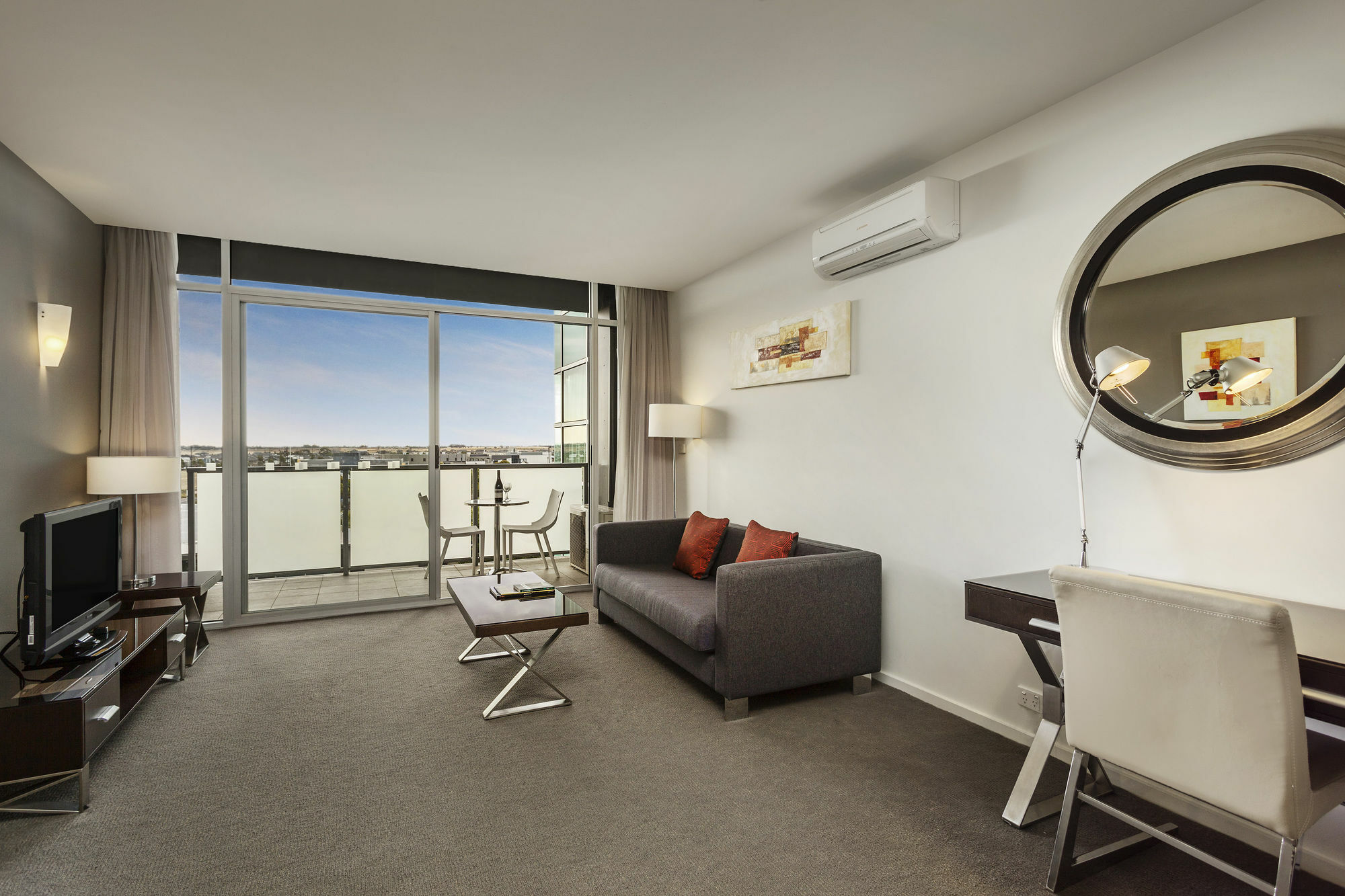 Aparthotel Quest 4*